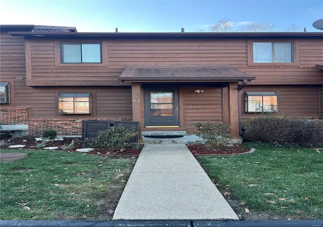 Photo 1 of Sale Pending at 62 Cedar Grove Ct #E, Saint Charles, MO 63304 | MLS# 24071978 | Listing updated on 2024-12-15