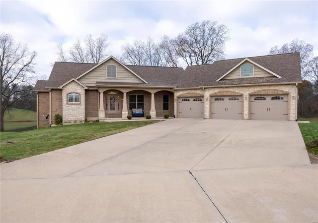 Photo 1 of Single family home for sale at 175 Spring Valley Ridge, Cape Girardeau, MO 63701 | MLS# 24071991 | Listing updated on 2024-12-09