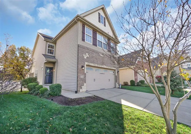 Photo 2 of Sale Pending at 1734 Coupru Ct, Saint Peters, MO 63376 | MLS# 24072022 | Listing updated on 2024-11-25