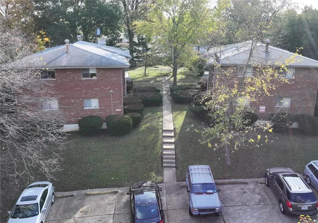 Multi family home for sale at 208 Lark Ave, Saint Louis, MO 63125 | MLS# 24072098