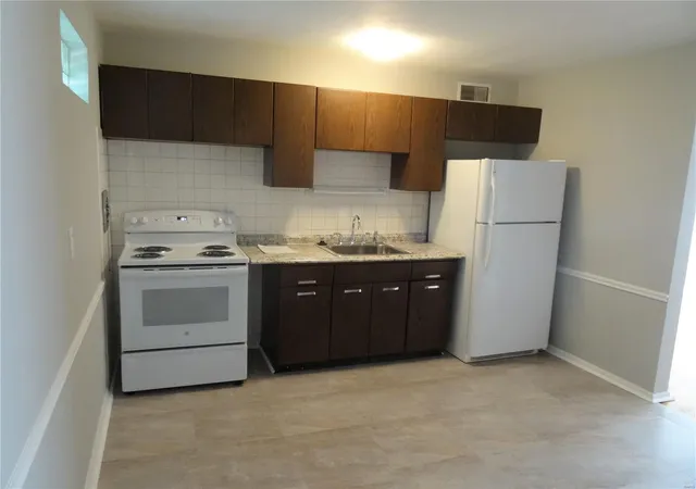 Photo 3 of Multi family home for sale at 208 Lark Ave, Saint Louis, MO 63125 | MLS# 24072098 | Listing updated on 2024-11-25