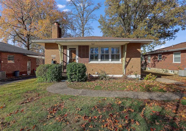 Photo 1 of Single family home for sale at 1041 Martha Ln, Saint Louis, MO 63119 | MLS# 24072109 | Listing updated on 2024-12-11