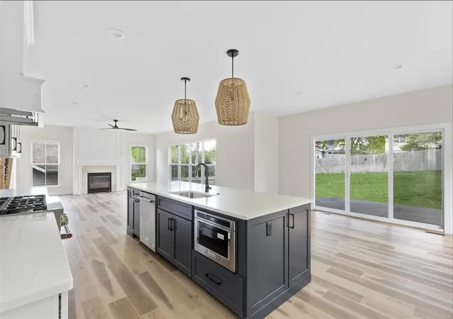 Photo 3 of Single family home for sale at 214 Midway Ave, Saint Louis, MO 63122 | MLS# 24072122 | Listing updated on 2024-12-04