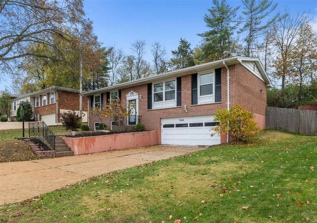 Photo 2 of Sale Pending at 7222 Forestate Dr, Saint Louis, MO 63123 | MLS# 24072135 | Listing updated on 2024-12-16