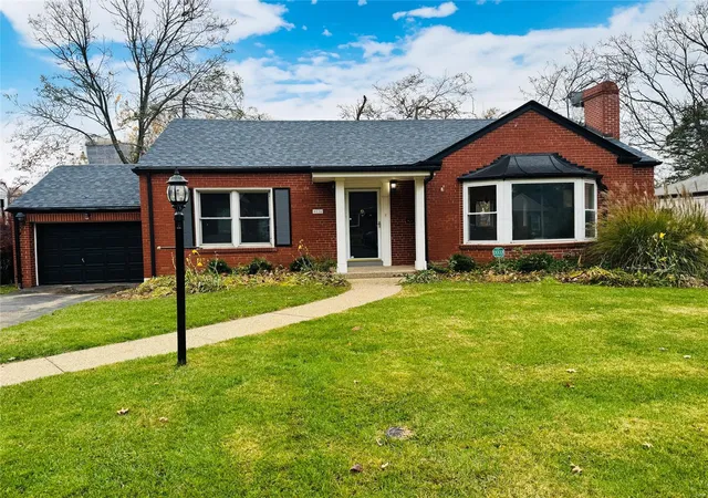 Photo 1 of Sale Pending at 8116 Halifax Dr, Saint Louis, MO 63105 | MLS# 24072151 | Listing updated on 2024-12-06