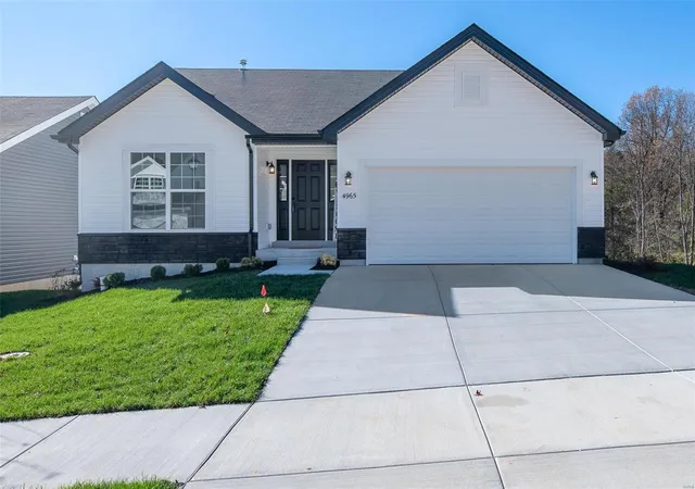 Photo 1 of Single family home for sale at 4965 Knotty Alder Dr, Imperial, MO 63052 | MLS# 24072223 | Listing updated on 2024-12-03