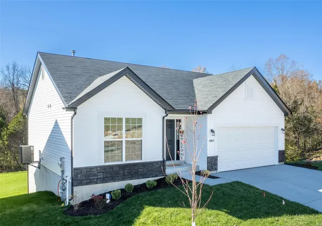 Photo 3 of Single family home for sale at 4965 Knotty Alder Dr, Imperial, MO 63052 | MLS# 24072223 | Listing updated on 2024-12-03