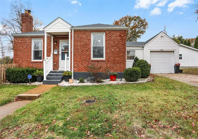 Photo 2 of Sale Pending at 23 Girard Dr, Saint Louis, MO 63119 | MLS# 24072237 | Listing updated on 2024-12-02