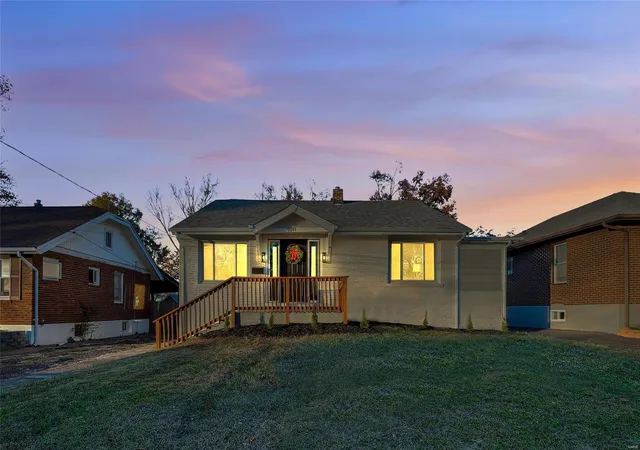 Photo 2 of Sale Pending at 9011 Windom Ave, Saint Louis, MO 63114 | MLS# 24072267 | Listing updated on 2024-12-01