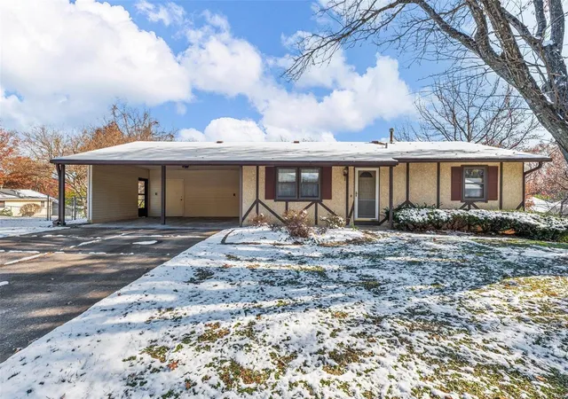 Photo 1 of Sale Pending at 1314 Nutmeg Dr, Saint Charles, MO 63303 | MLS# 24072335 | Listing updated on 2024-12-11
