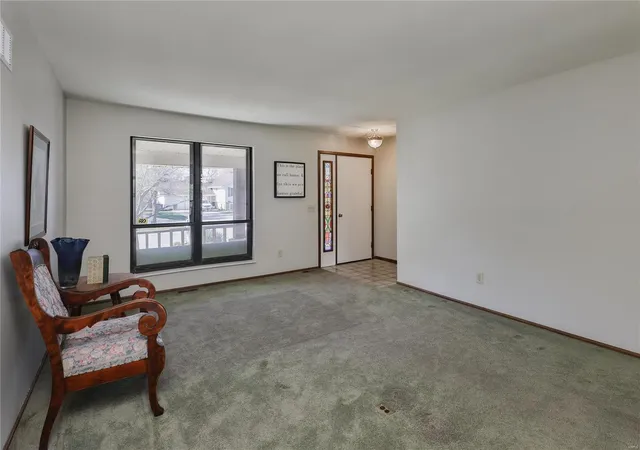 Photo 3 of Single family home for sale at 1516 Ticonderoga Dr, Saint Peters, MO 63376 | MLS# 24072499 | Listing updated on 2024-12-16
