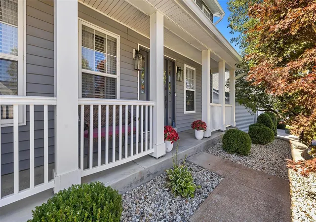 Photo 3 of Single family home for sale at 135 Whetstone Dr, Saint Charles, MO 63303 | MLS# 24072558 | Listing updated on 2024-12-14