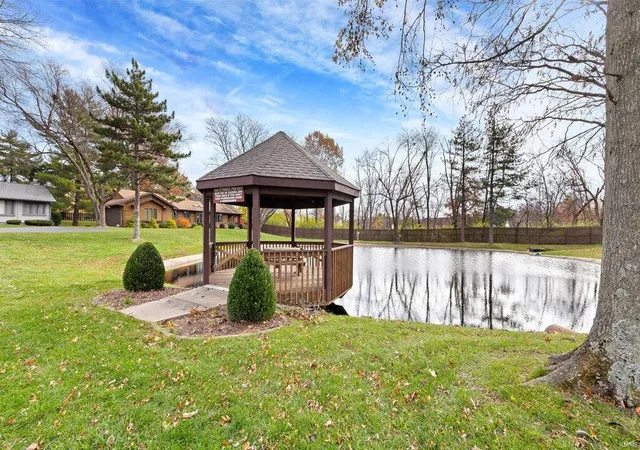 Photo 2 of Single family home for sale at 7 Village Dr E, Saint Charles, MO 63303 | MLS# 24072615 | Listing updated on 2024-12-16