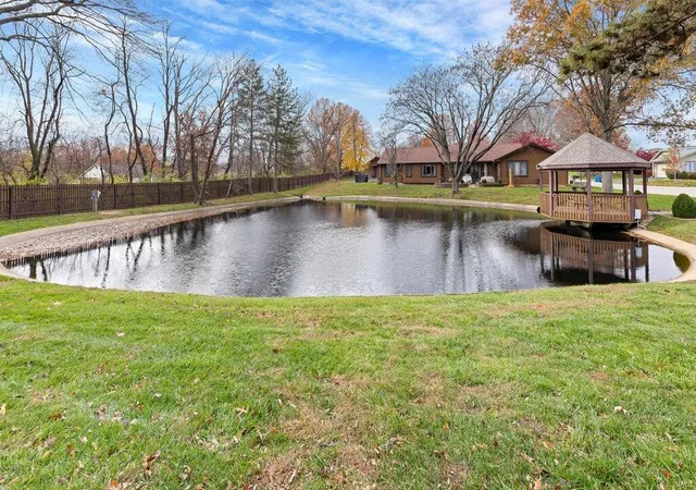 Photo 4 of Single family home for sale at 7 Village Dr E, Saint Charles, MO 63303 | MLS# 24072615 | Listing updated on 2024-12-16