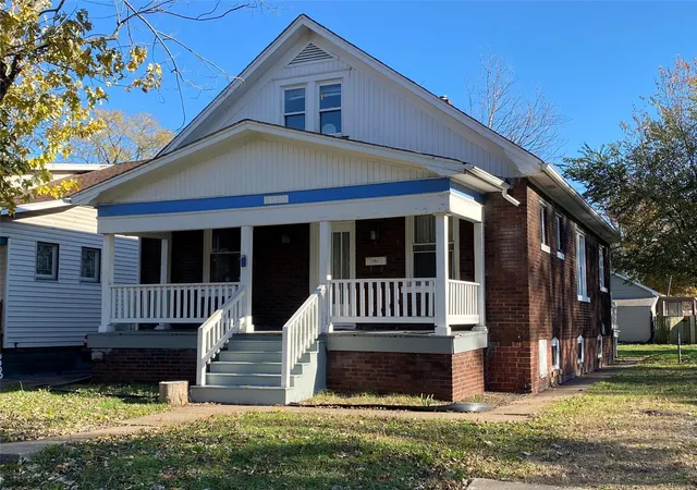 Photo 1 of Single family home for sale at 2620 Iowa St, Granite City, IL 62040 | MLS# 24072625 | Listing updated on 2024-11-25