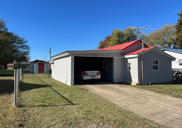 Photo 1 of Single family home for sale at 506 Fleming, Bernie, MO 63822 | MLS# 24072687 | Listing updated on 2024-11-21