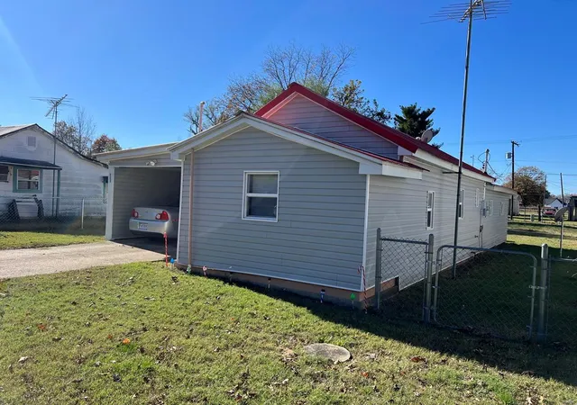 Photo 2 of Single family home for sale at 506 Fleming, Bernie, MO 63822 | MLS# 24072687 | Listing updated on 2024-11-21