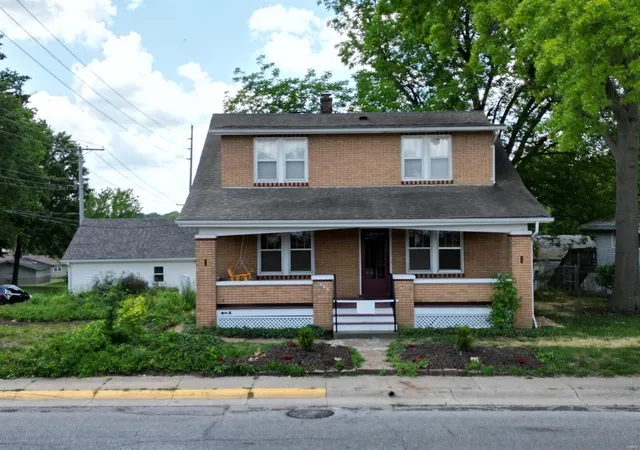 1st image of 726 E 5th St, Washington, MO 63090 | MLS# 24072710