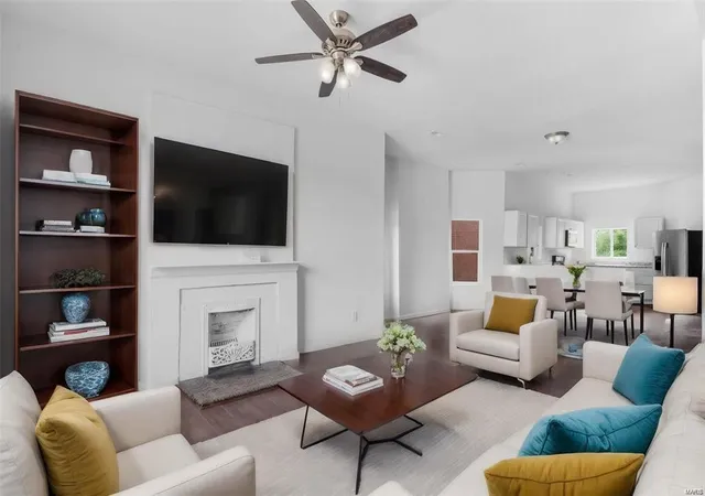 Photo 1 of Single family home for sale at 919 Pendleton Ave, Saint Louis, MO 63108 | MLS# 24072761 | Listing updated on 2024-11-22