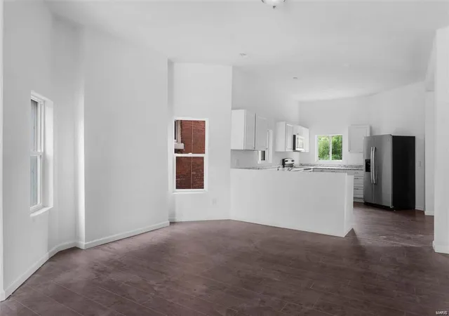 Photo 3 of Single family home for sale at 919 Pendleton Ave, Saint Louis, MO 63108 | MLS# 24072761 | Listing updated on 2024-11-22