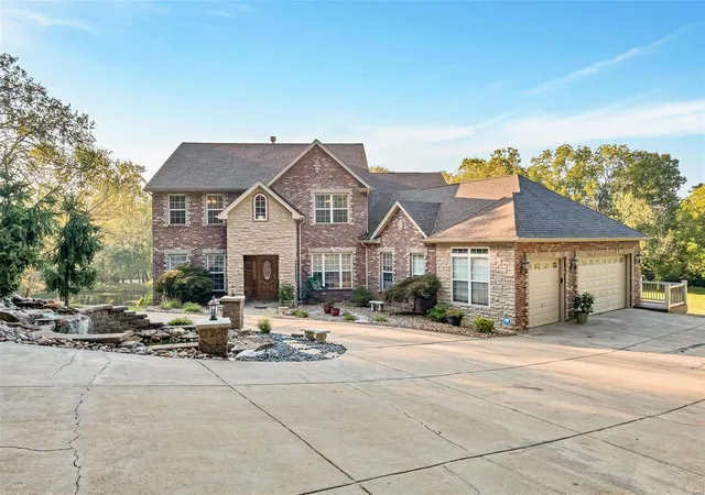 Photo 1 of Single family home for sale at 5 Rainier Ct, O Fallon, MO 63366 | MLS# 24072778 | Listing updated on 2024-12-05