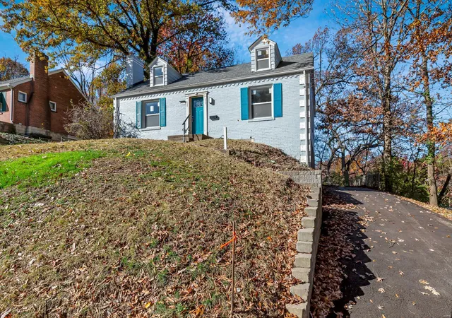 Photo 3 of Single family home for sale at 4327 Nelson Dr, Saint Louis, MO 63121 | MLS# 24072791 | Listing updated on 2025-02-27