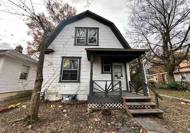 Photo 1 of Single family home for sale at 7008 Melrose Ave, Saint Louis, MO 63130 | MLS# 24072820 | Listing updated on 2024-11-23