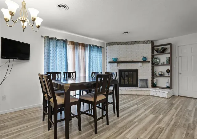 Photo 4 of Single family home for sale at 325 Sumter Dr, Belleville, IL 62221 | MLS# 24072854 | Listing updated on 2025-03-16