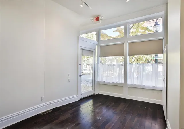 Listing Photo 5 - Condo for sale in building located at 2302 Cherokee St, St. Louis, MO 63118 - Unit #A
