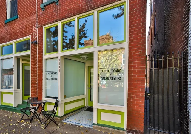 Listing Photo 3 - Condo for sale in building located at 2304 Cherokee St, St. Louis, MO 63118 - Unit #A