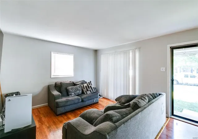 Photo 3 of Sale Pending at 10520 Lord Dr, Saint Louis, MO 63136 | MLS# 24073045 | Listing updated on 2024-11-27