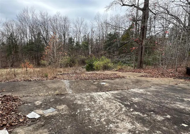 Photo 4 of Sale Pending at 500 Pamela Ct, Bonne Terre, MO 63628 | MLS# 24073064 | Listing updated on 2024-12-07