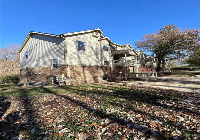 Photo 4 of Condo for sale at 12966 Bryce Cyn Dr #E, Maryland Heights, MO 63043 | MLS# 24073104 | Listing updated on 2024-12-19