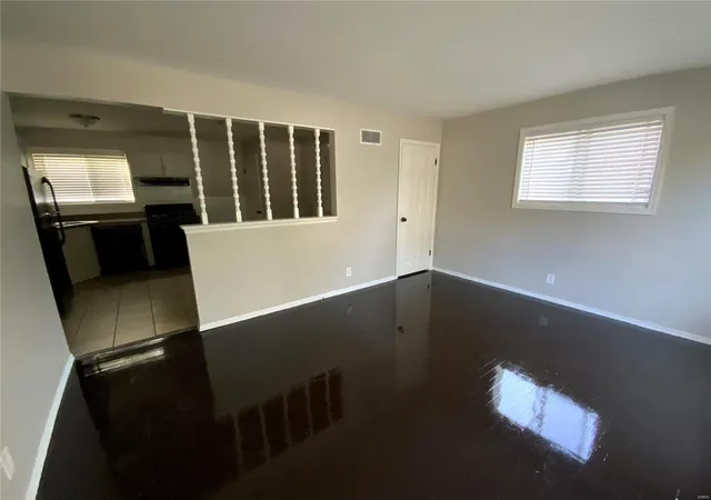 Photo 4 of Single family home for sale at 256 Connolly Dr, Saint Louis, MO 63135 | MLS# 24073139 | Listing updated on 2024-12-12