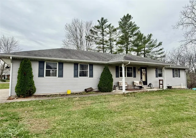 Photo 1 of Sale Pending at 2 Sue Dr, High Hill, MO 63350 | MLS# 24073142 | Listing updated on 2024-12-11