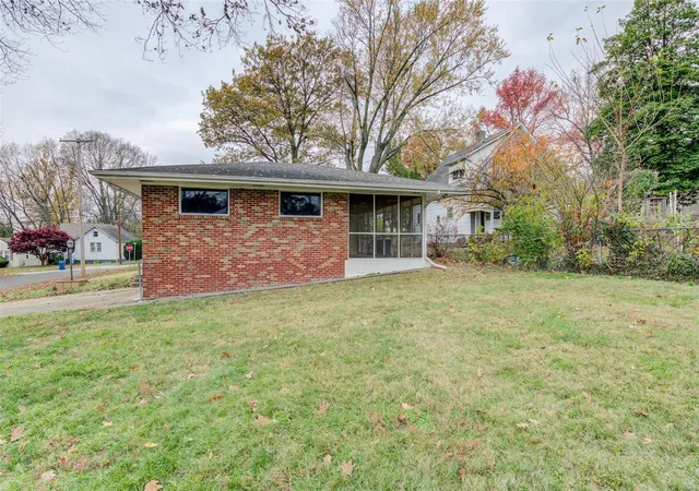 Photo 3 of Sale Pending at 9091 Patrick Dr, Saint Louis, MO 63114 | MLS# 24073149 | Listing updated on 2024-12-16