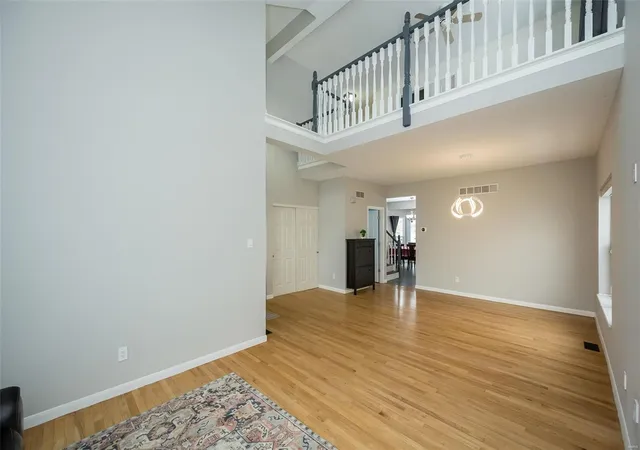 Photo 4 of Single family home for sale at 16870 Hickory Crst Dr, Wildwood, MO 63011 | MLS# 24073187 | Listing updated on 2024-12-17