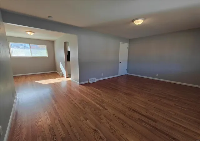 Photo 3 of Single family home for sale at 10265 Dacey Dr, Saint Louis, MO 63136 | MLS# 24073234 | Listing updated on 2025-03-17