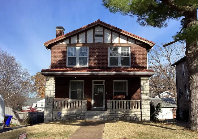 Photo 1 of Single family home for sale at 7143 Forsyth Blvd, Saint Louis, MO 63105 | MLS# 24073252 | Listing updated on 2024-12-18