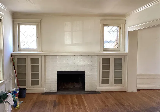 Photo 2 of Single family home for sale at 7143 Forsyth Blvd, Saint Louis, MO 63105 | MLS# 24073252 | Listing updated on 2024-12-18