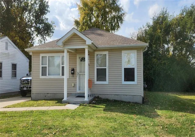 Photo 1 of Single family home for sale at 4555 Ashby Rd, Saint Ann, MO 63074 | MLS# 24073253 | Listing updated on 2024-12-16