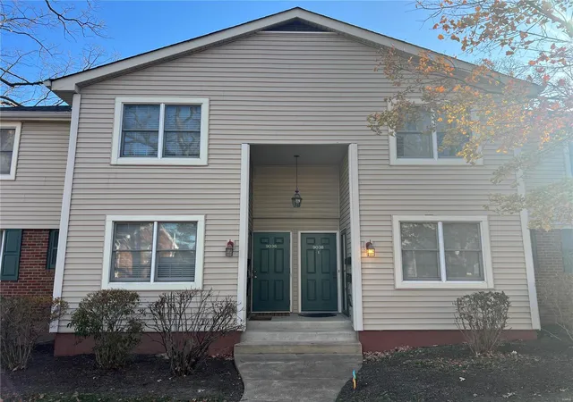 Photo 1 of Condo for sale at 9040 W Swan Cir, Saint Louis, MO 63144 | MLS# 24073266 | Listing updated on 2024-12-11