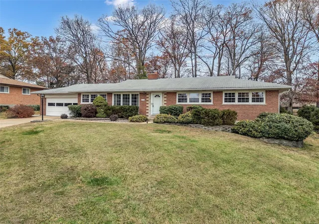 Photo 3 of Sale Pending at 11827 Doverhill Dr, Saint Louis, MO 63128 | MLS# 24073362 | Listing updated on 2024-12-10