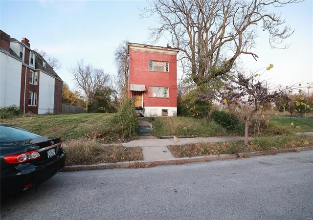 Photo 2 of Sale Pending at 4217 E Finney Ave, Saint Louis, MO 63113 | MLS# 24073518 | Listing updated on 2024-12-06