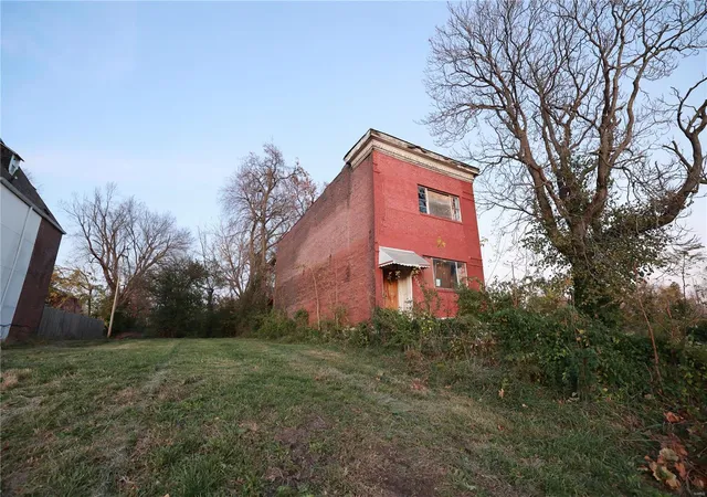 Photo 3 of Sale Pending at 4217 E Finney Ave, Saint Louis, MO 63113 | MLS# 24073518 | Listing updated on 2024-12-06
