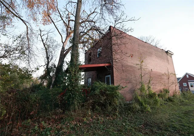 Photo 4 of Sale Pending at 4217 E Finney Ave, Saint Louis, MO 63113 | MLS# 24073518 | Listing updated on 2024-12-06