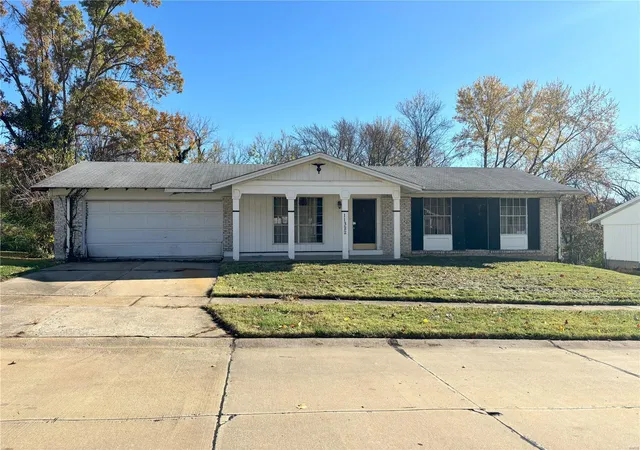 Photo 1 of Sale Pending at 11322 Stonymont Dr, Saint Louis, MO 63136 | MLS# 24073544 | Listing updated on 2024-11-29
