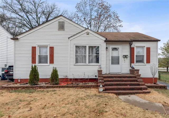 Photo 2 of Sale Pending at 3717 Saint Bridget Ln, Saint Ann, MO 63074 | MLS# 24073571 | Listing updated on 2024-12-29