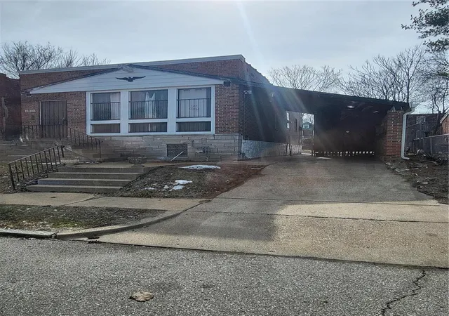 Photo 1 of Sale Pending at 4734 Ashland Ct, Saint Louis, MO 63115 | MLS# 24073599 | Listing updated on 2024-11-28