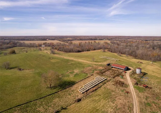 Photo 3 of House for sale at 0 Hwy V, Harviell, MO 63945 | MLS# 24073610 | Listing updated on 2024-12-04